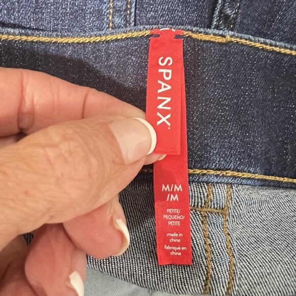 Spanx SPANXshape EveryWear Flare Jeans Midnight Shade Size M Petite High Rise - Picture 7 of 12